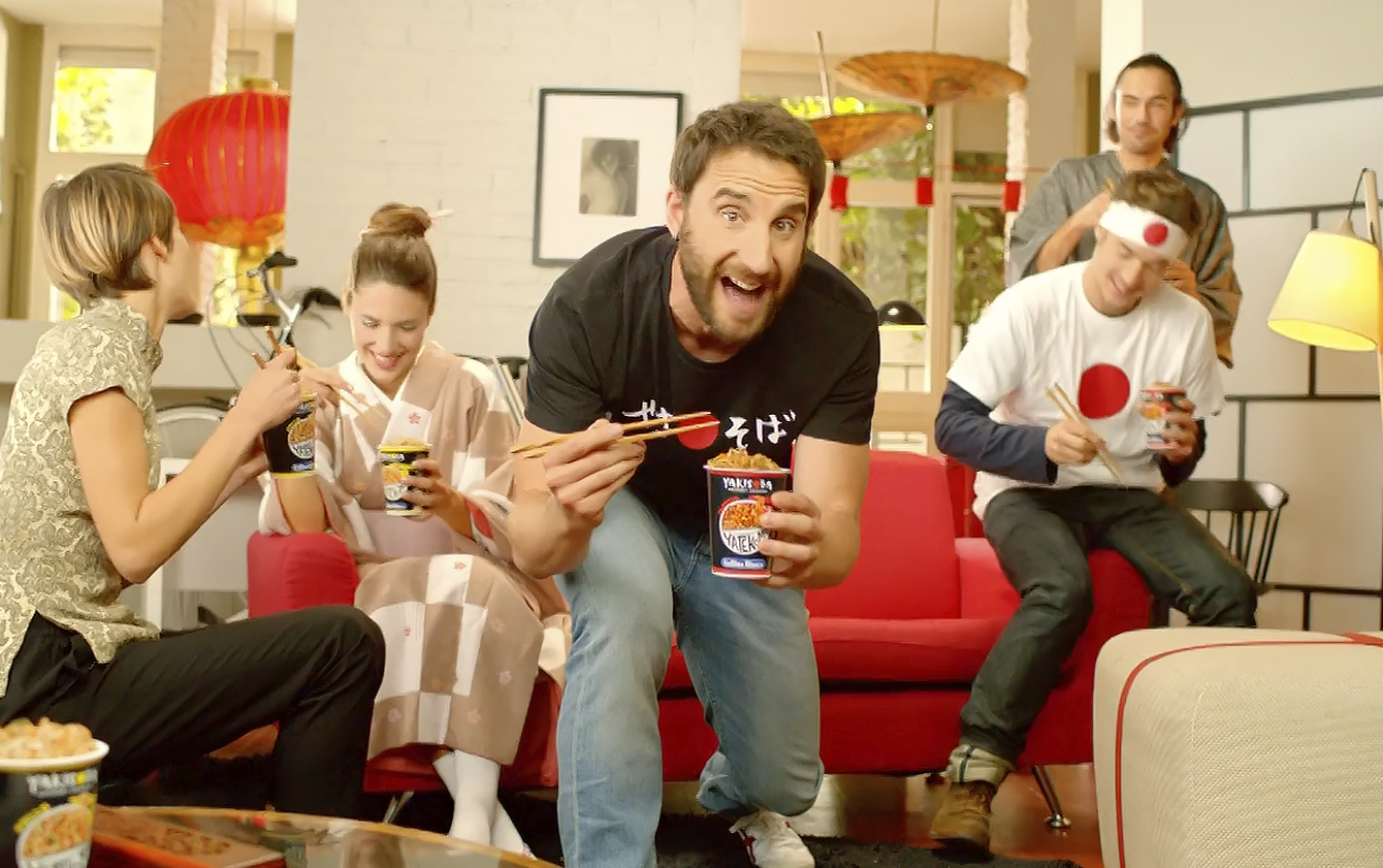 YATEKOMO YAKISOBA by Roger Fonts