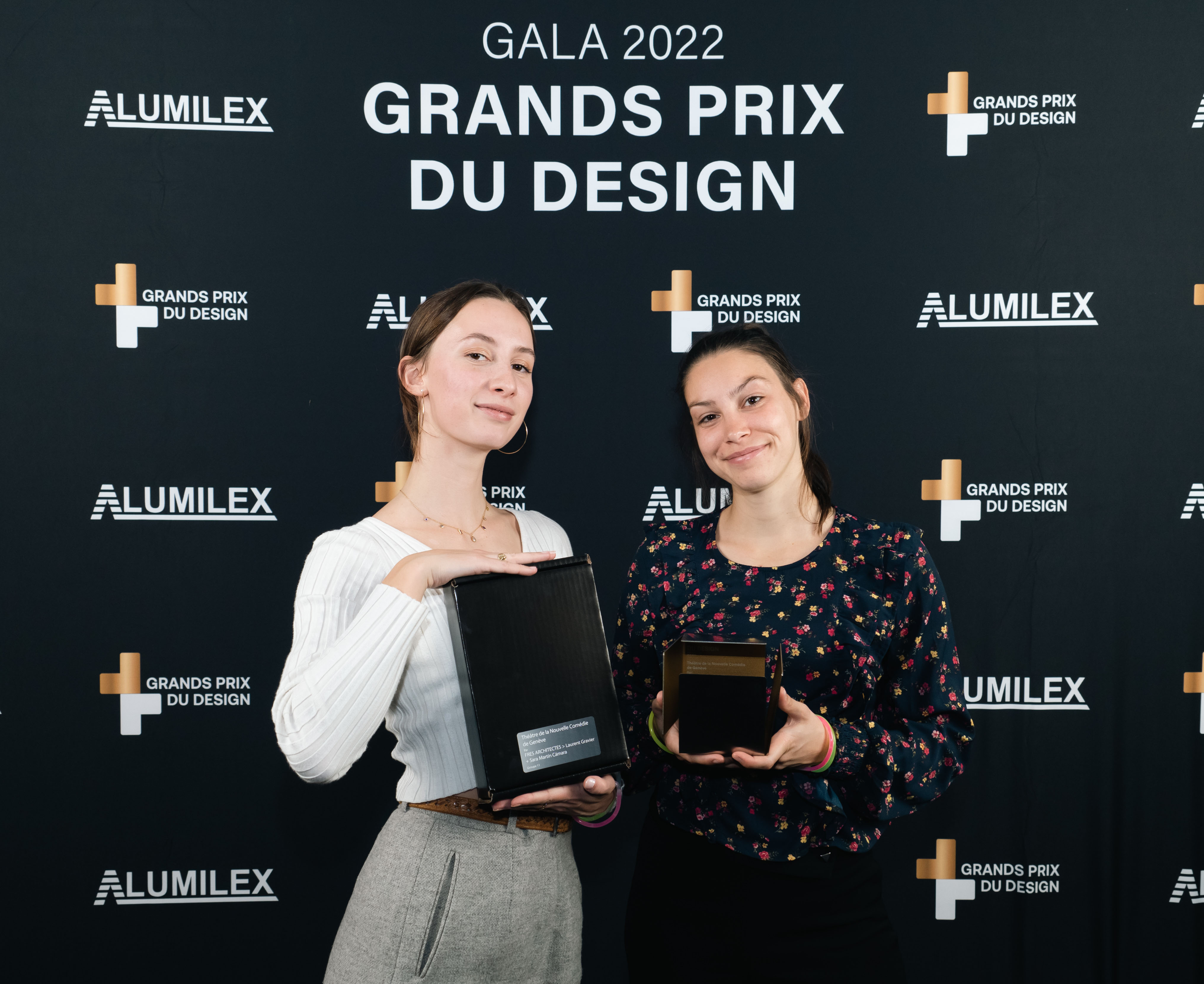12/10/2022 - PRIX La cérémonie de remise des prix pour les Grands Prix du Design 2022 s'est déroulée à Montréal le 12/10/2022. La Comédie de Genève a reçu deux distinctions dans la catégorie Bâtiment public ainsi qu'Architecture + Eclairage 