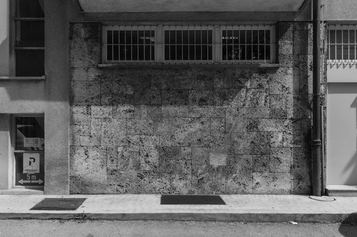 Stanovanjsko-poslovna stavba ob Dunajski, Einspielerjevi, Ljubljana / 1955, Pavel Goestl