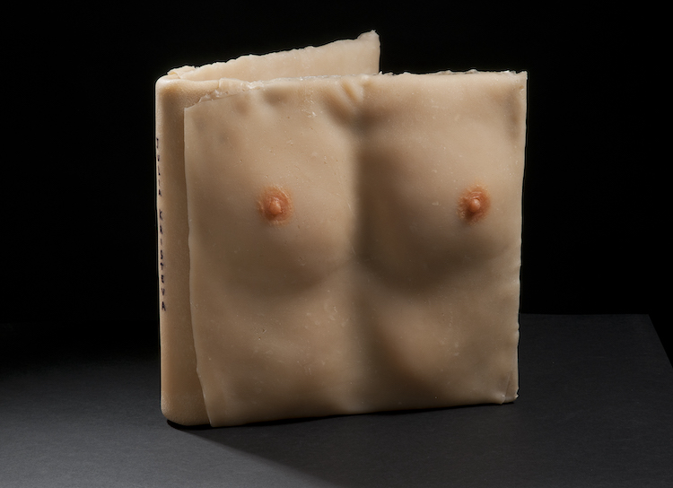  Julia Kristeva    2009 , silicone - cm 40x40  " 