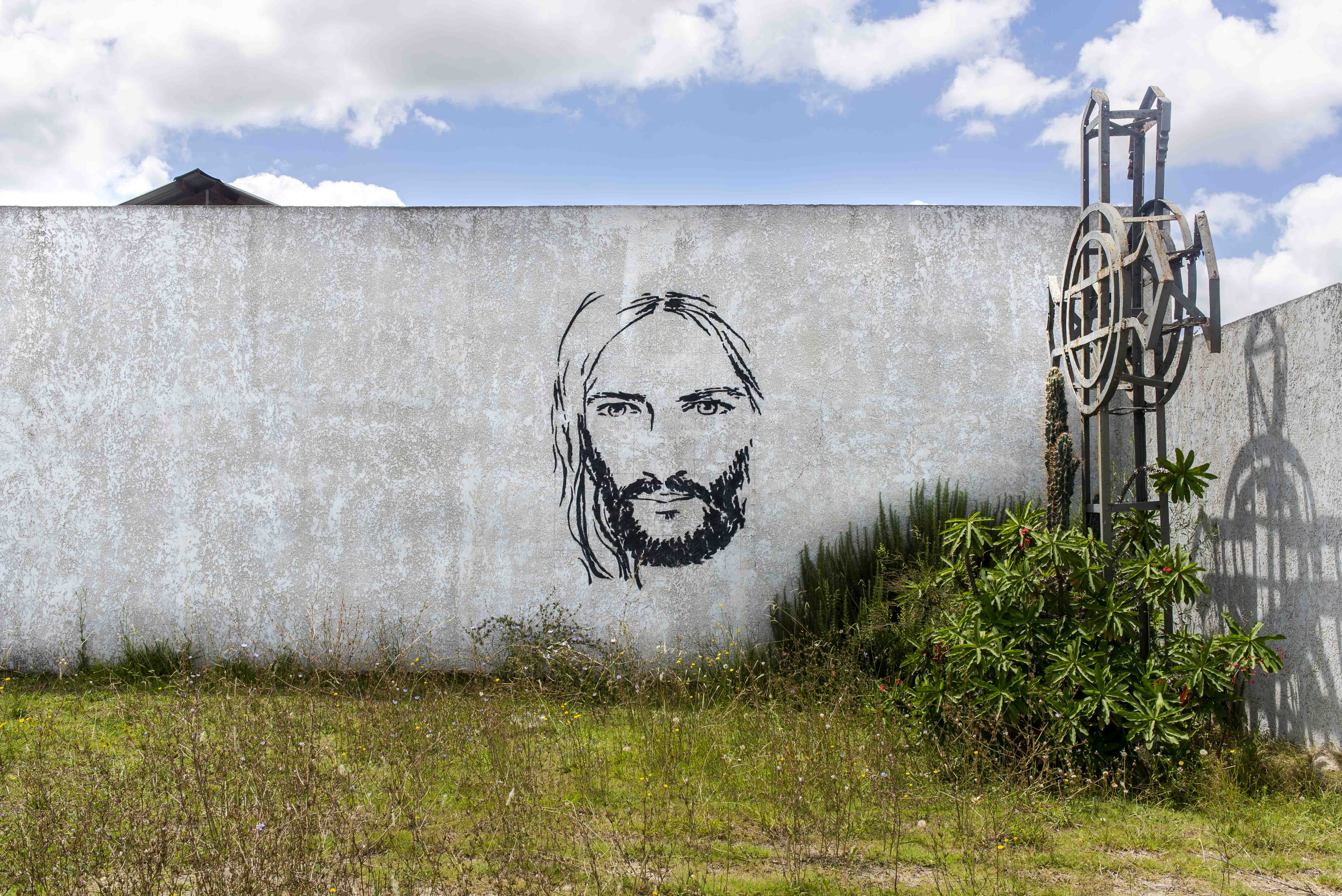 Cristo pintado en una pared de la carretera hacia el Chuy. Uruguay. 2018