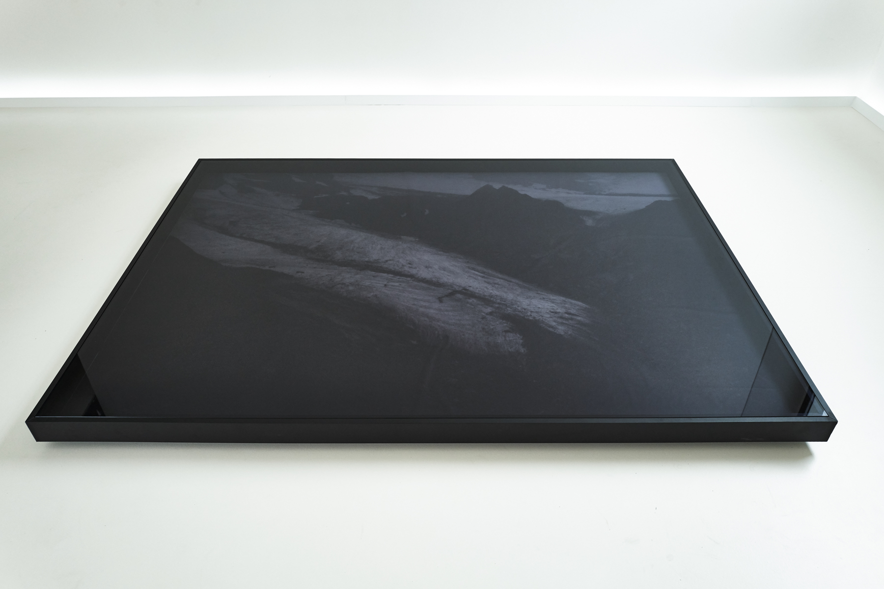 Michel Comte – Light / €19.95