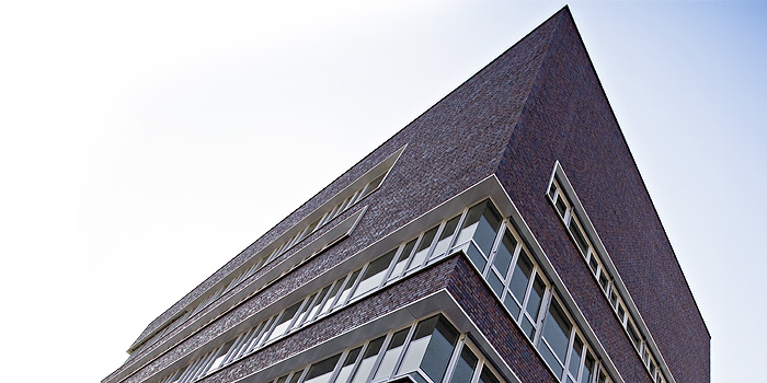 Reyher Schrauben Bürogebäude