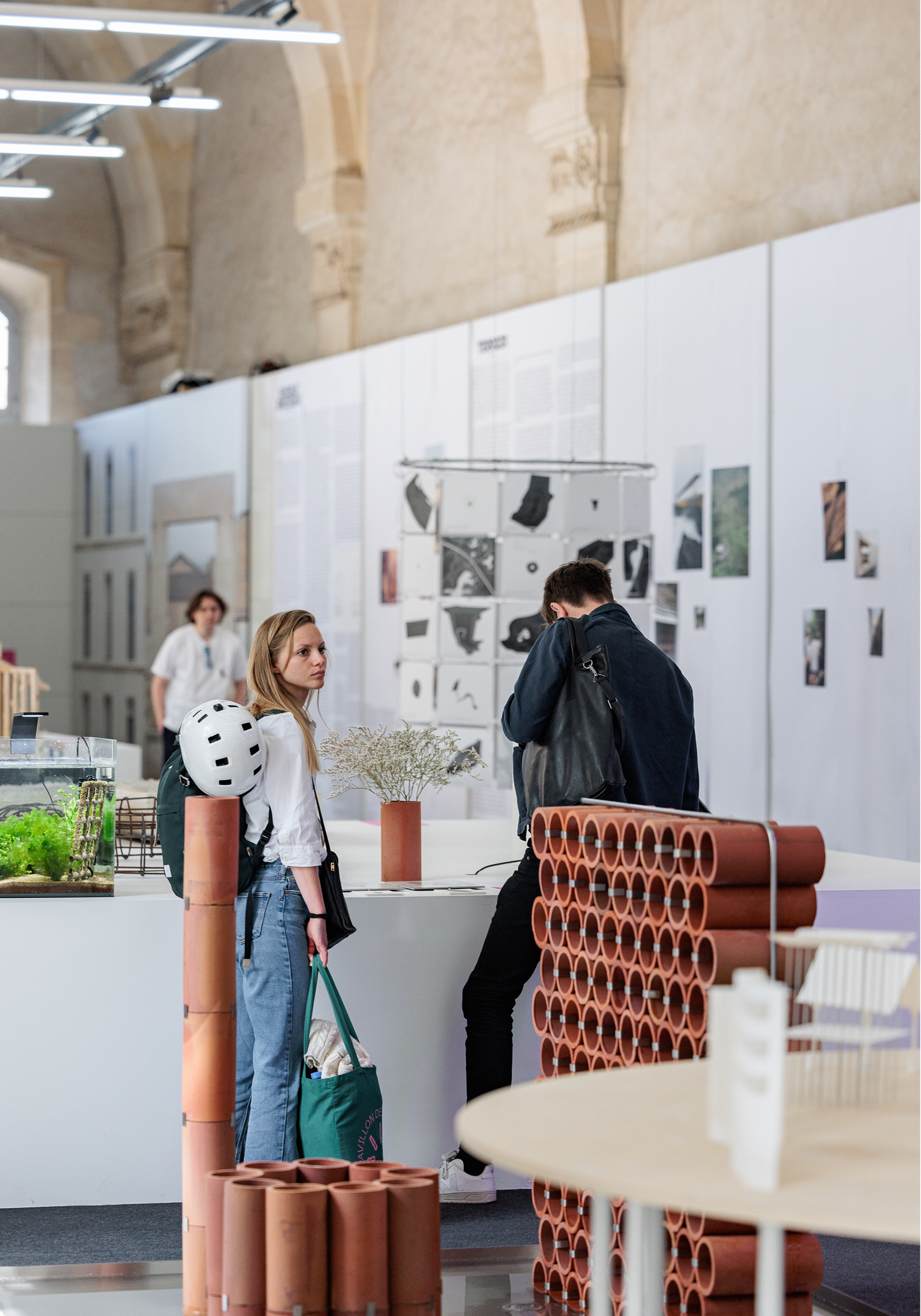 X-tuyaux - Installation climatique, BAP 2 • Versailles • Commissaires: N. Dorval-Bory - G. Ramillien /  Photo: S. Mostefaoui • 2022 