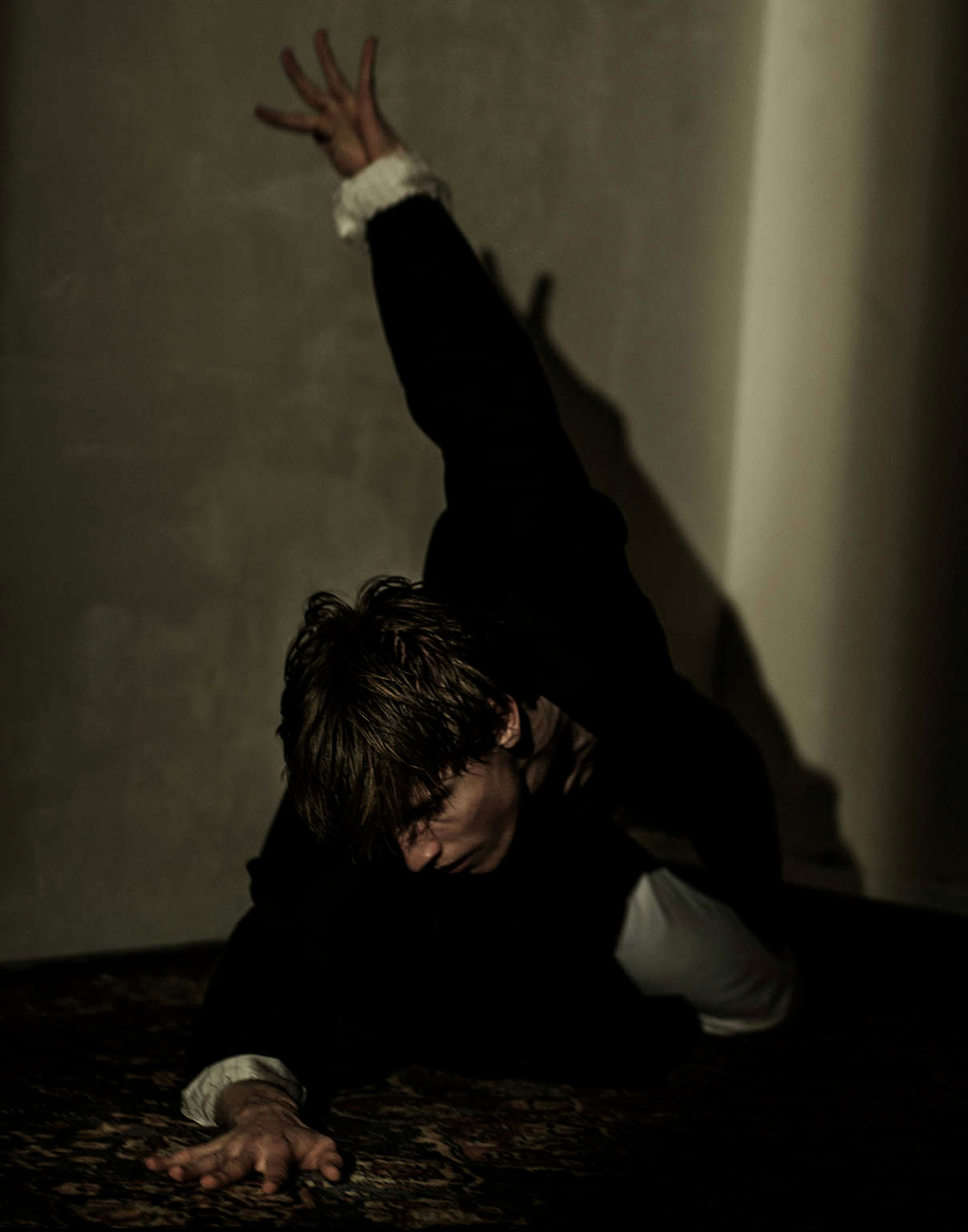 Louis Hofmann  The Last Magazine