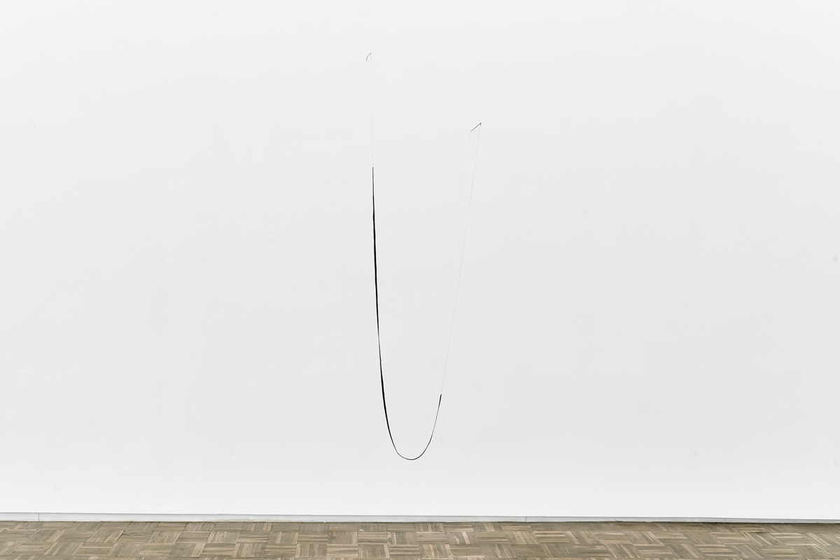 Jared Ginsburg, Hanging Drawing (two coordinates) (2023) | Rubber, 4m length of string, steel, 210 x 50 x 30 cm