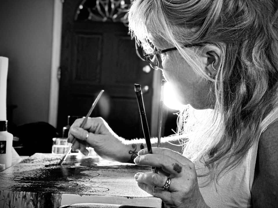 Portrait of artist Tona Pearce Myers