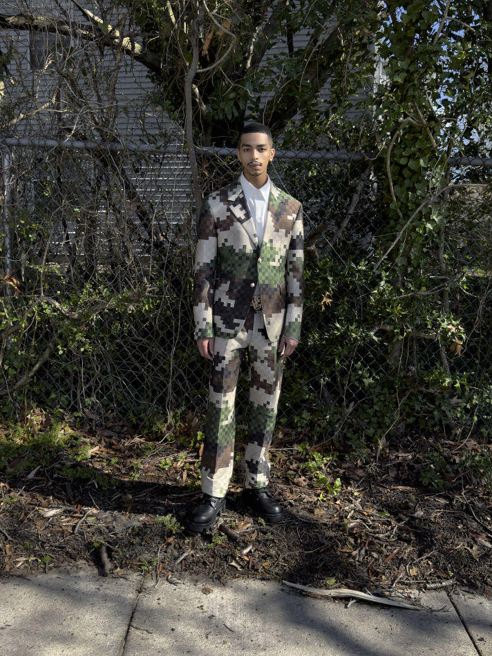 Tomari Logan image 26