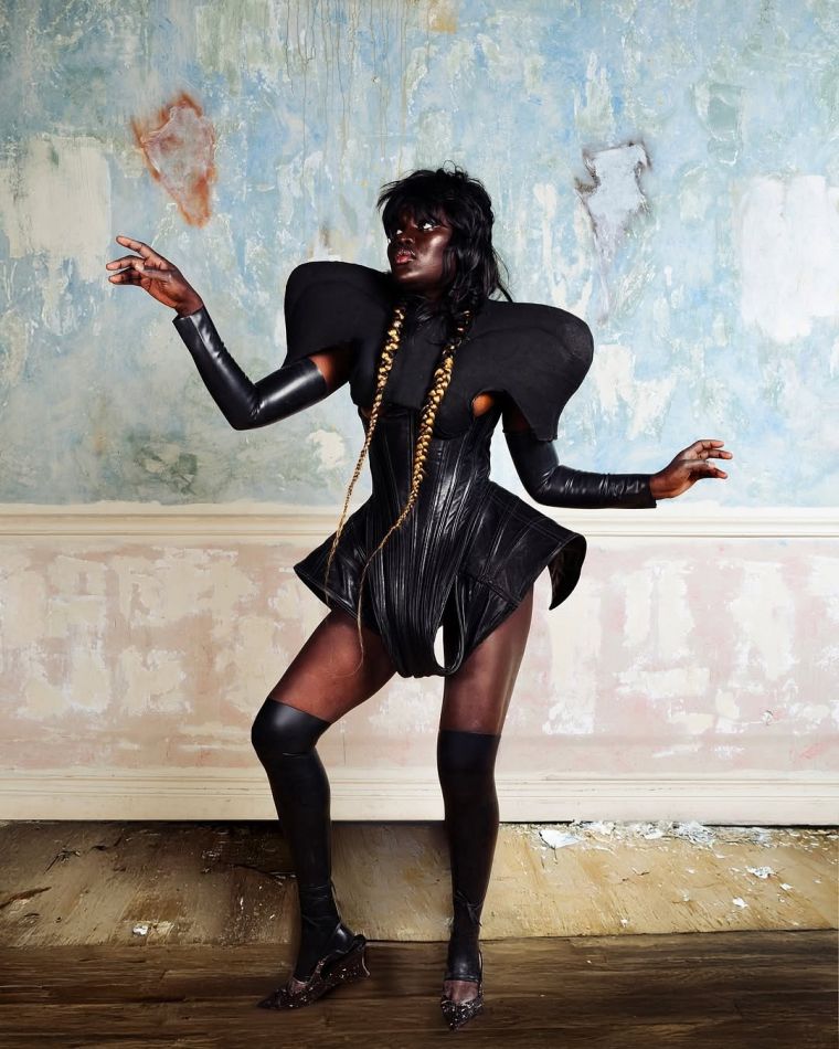 Angeer Amol image 13