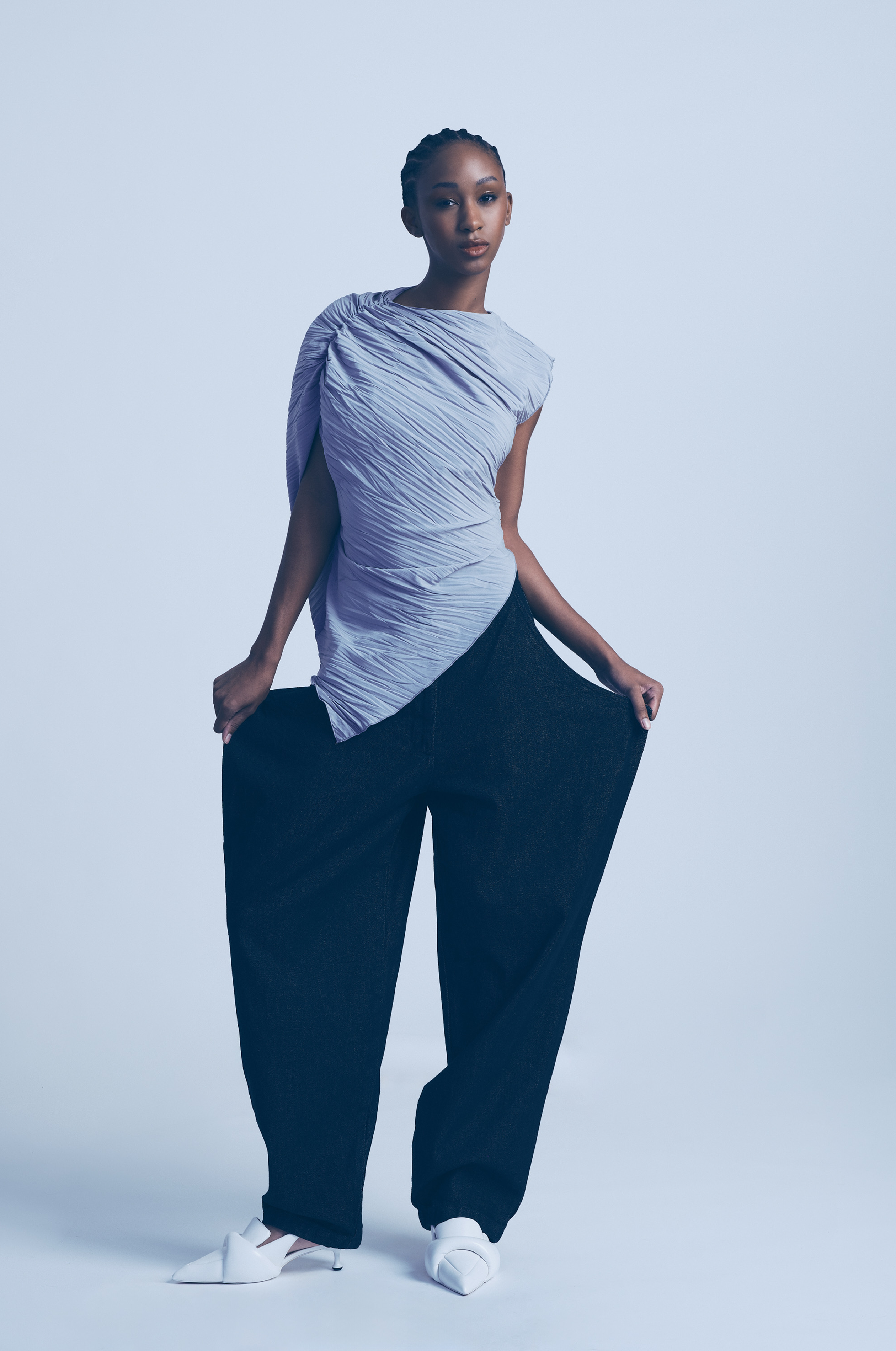 Editorial 33