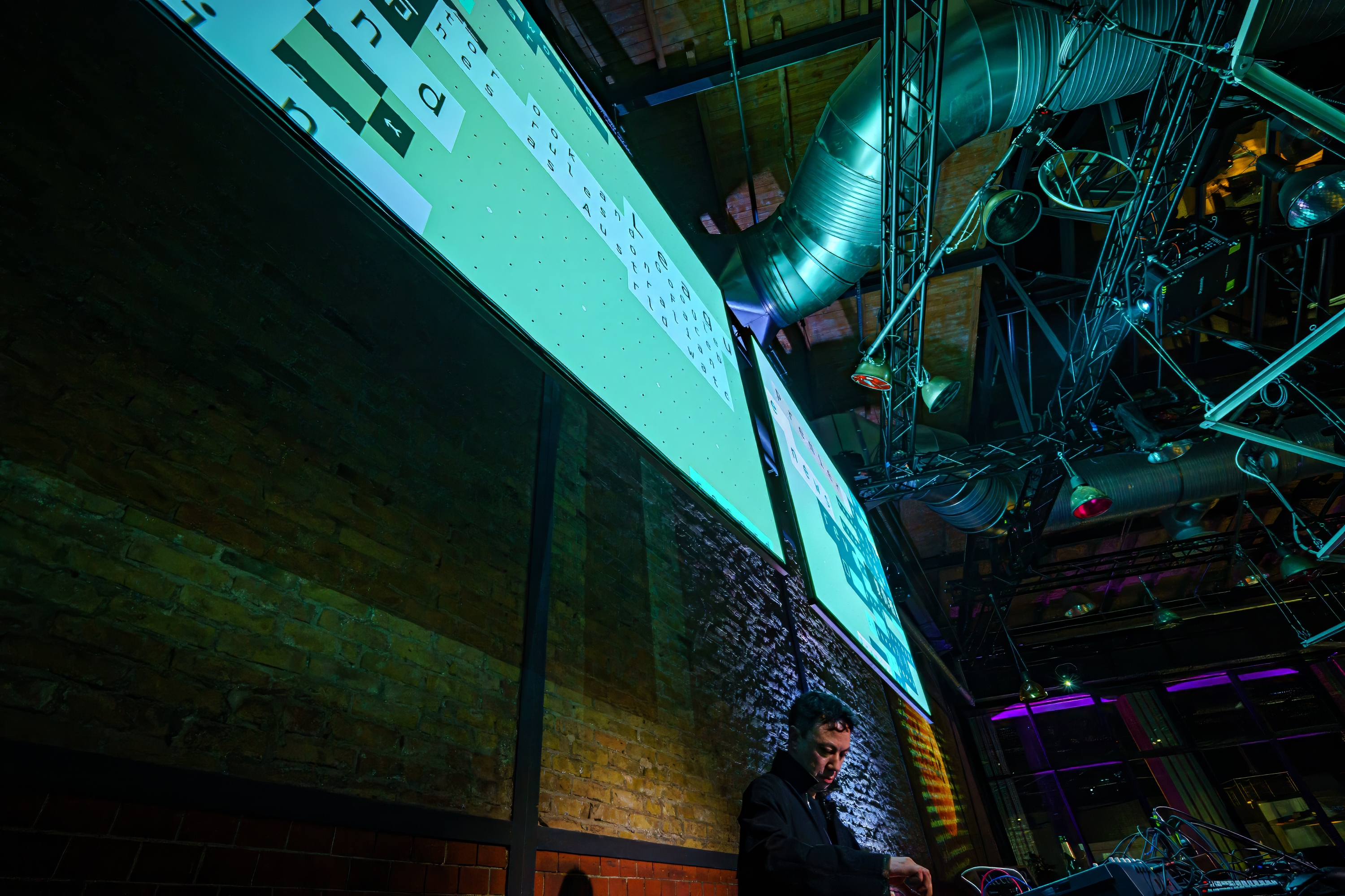 Carrier live AV performance still 2