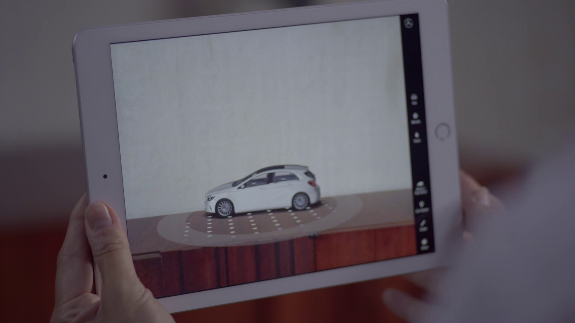 Mercedes cAR AR visual still 04