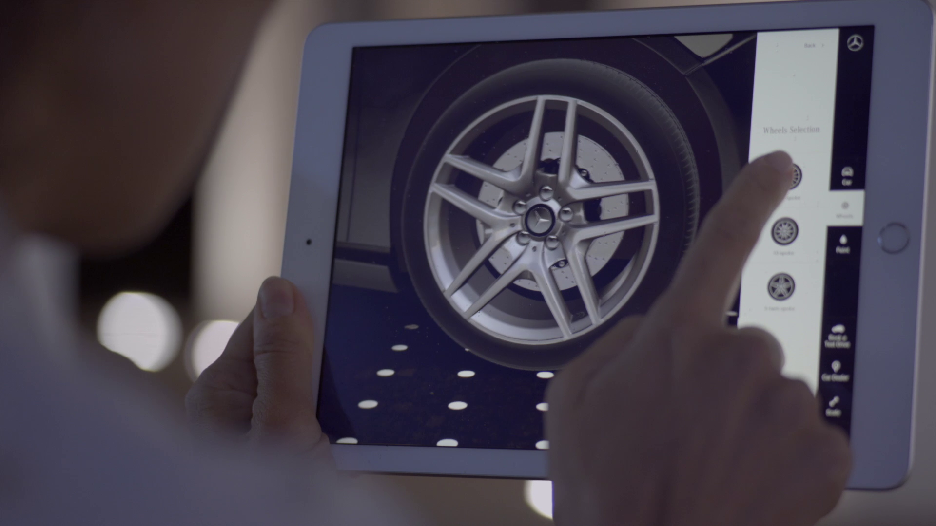 Mercedes cAR AR visual still 03