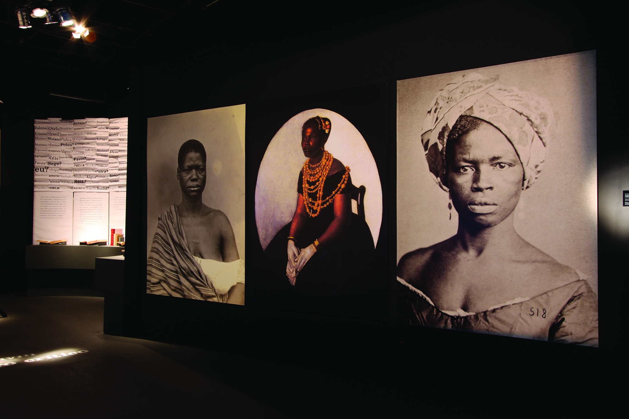 Visual Design of the exhibition Machado de Assis- mas este capítulo não é sério 4 | Museu da Língua Portuguesa, São Paulo