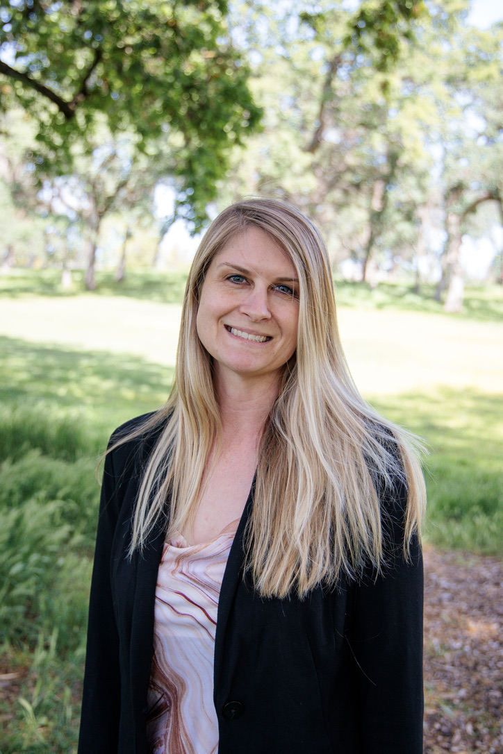 Portrait of artist Malinda Hermansen