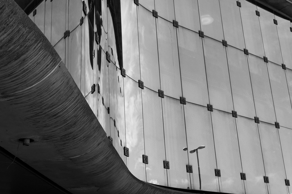 Mednarodna telefonska centrala, Ljubljana / 1978, Milan Mihelič