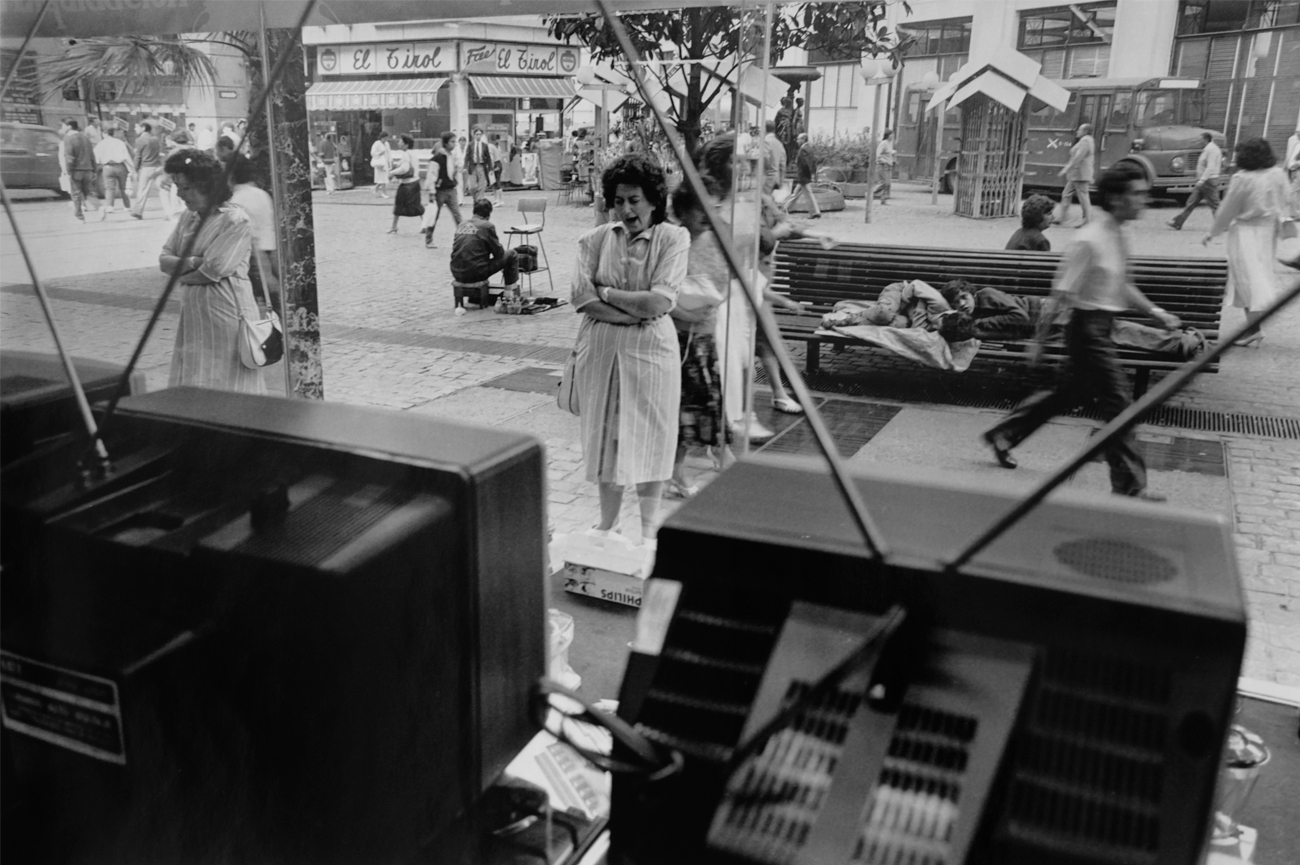 Álvaro HoppePaseo Ahumada, 1988/2000Film black and white photograph, fiber paper copy28 x 35.5 cm