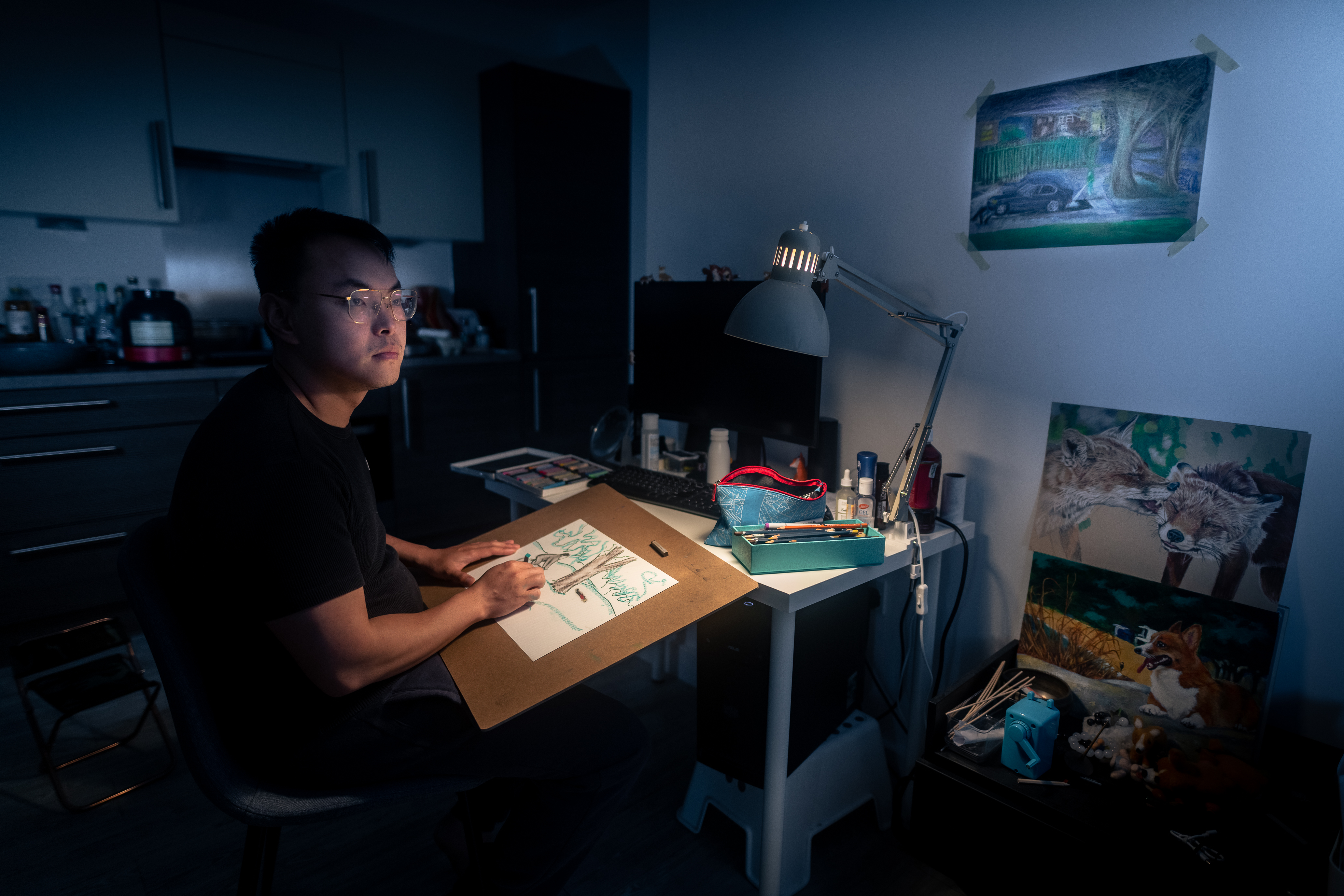 Painting late at night © Lai Po Kan 2022