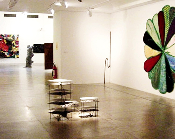 1992   I   exposição coletiva "Marcantonio Vilaça, Passaporte Contemporâneo", MAC (Museu de Arte Contemporânea) São Paulo, SP, Brasil