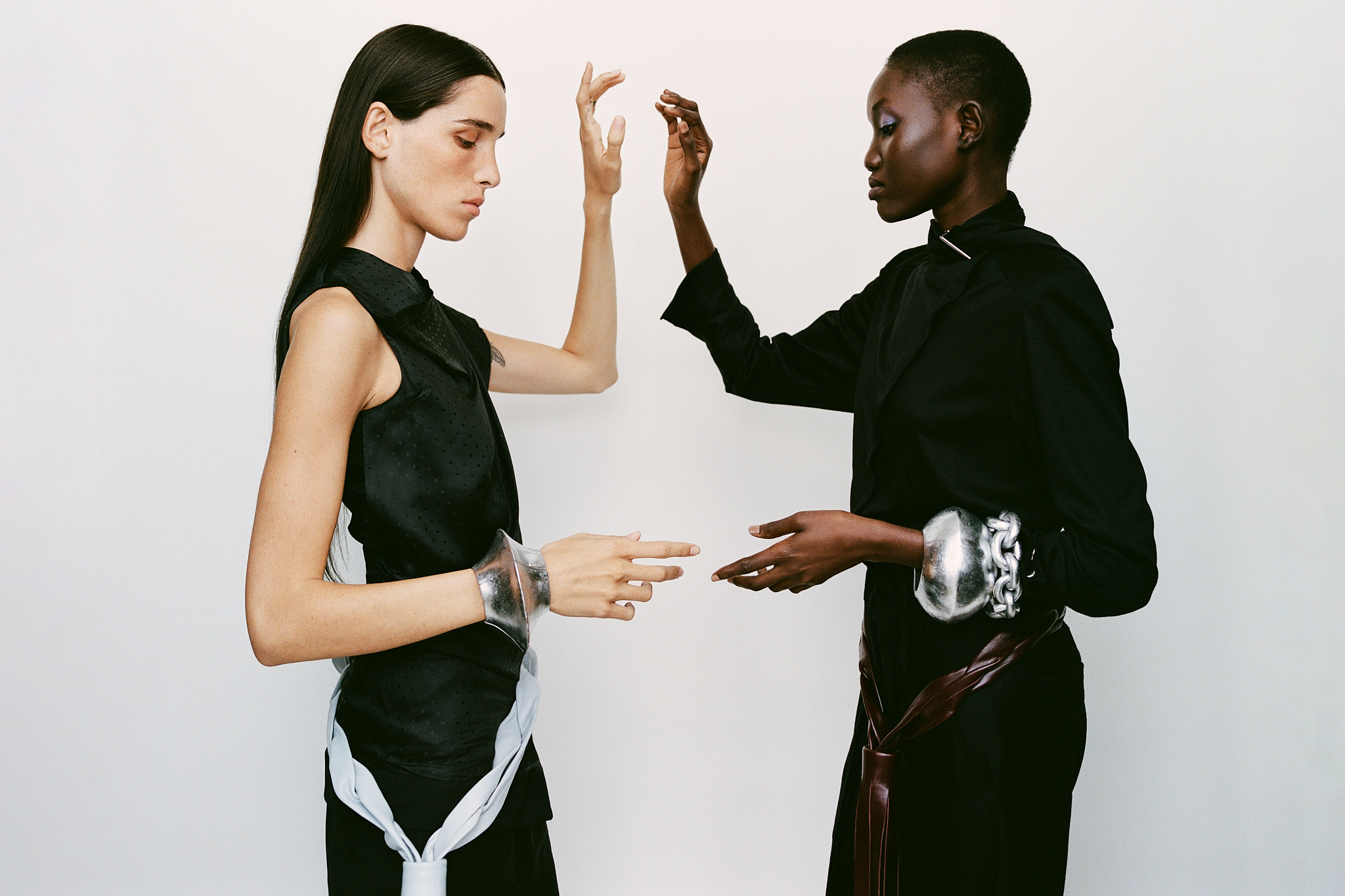 "Idle Eyes" for Report Issue6w/Effy & Aluk12 images