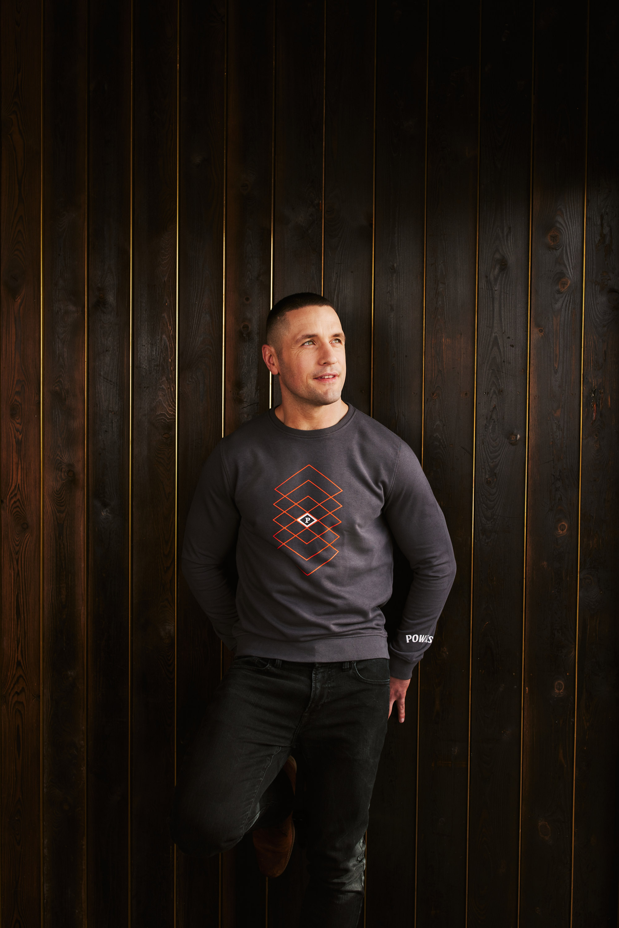 Lifestyle and drinks photoshoot of Powers Whiskey by Dublin based advertising photographer Alex Sheridan. Irish Whiskey photography for Teneo advertising agency.