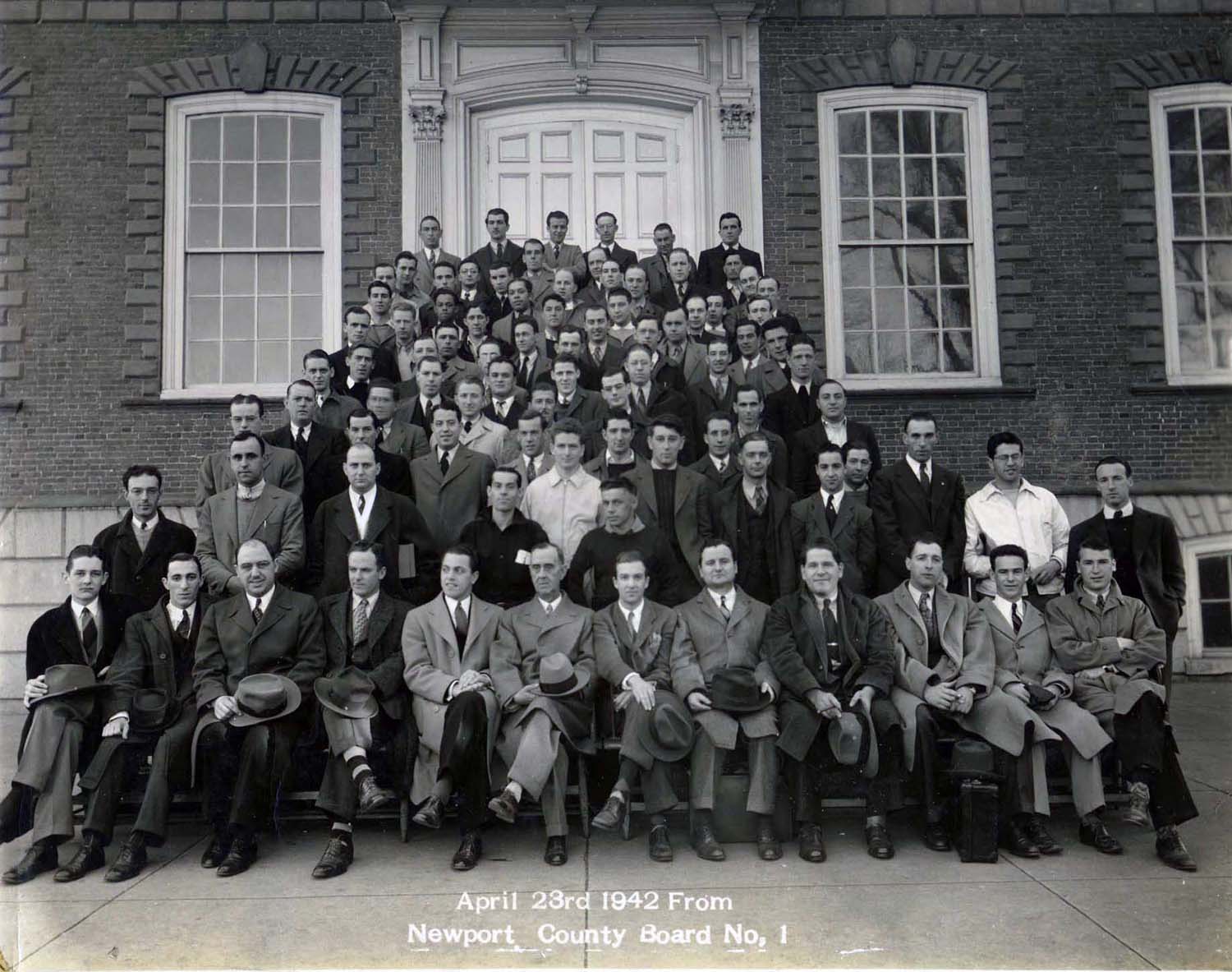 1942 war draftees on the steps of the Colony House