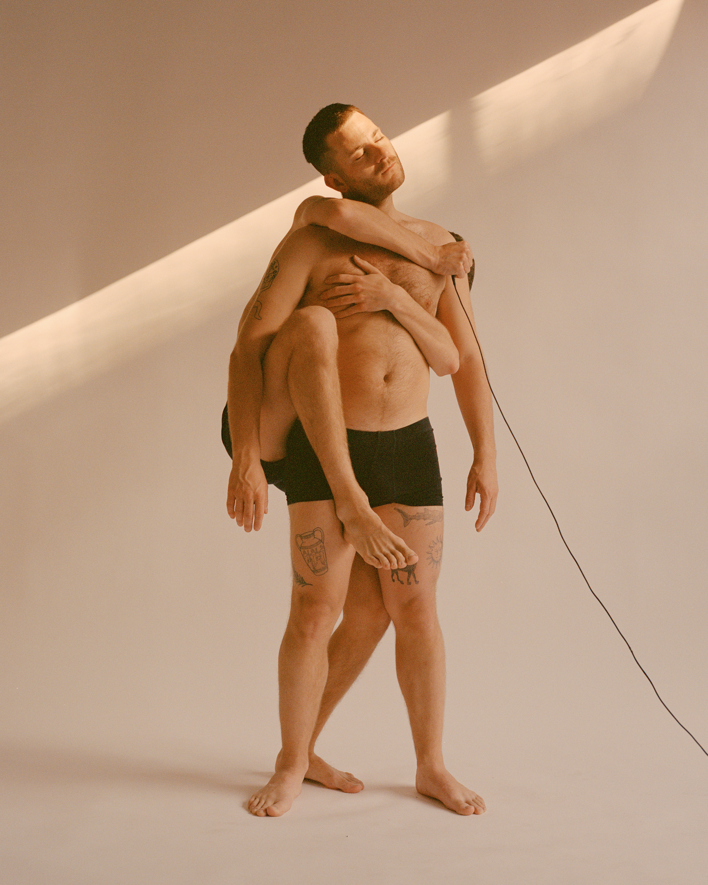 AUTOPORTRAIT AVEC ROMAIN, 2022