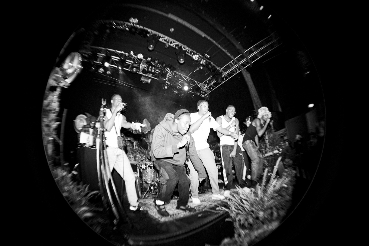 GLIDERS AT FLOURISH IN BUTTON FACTORY DUBLIN