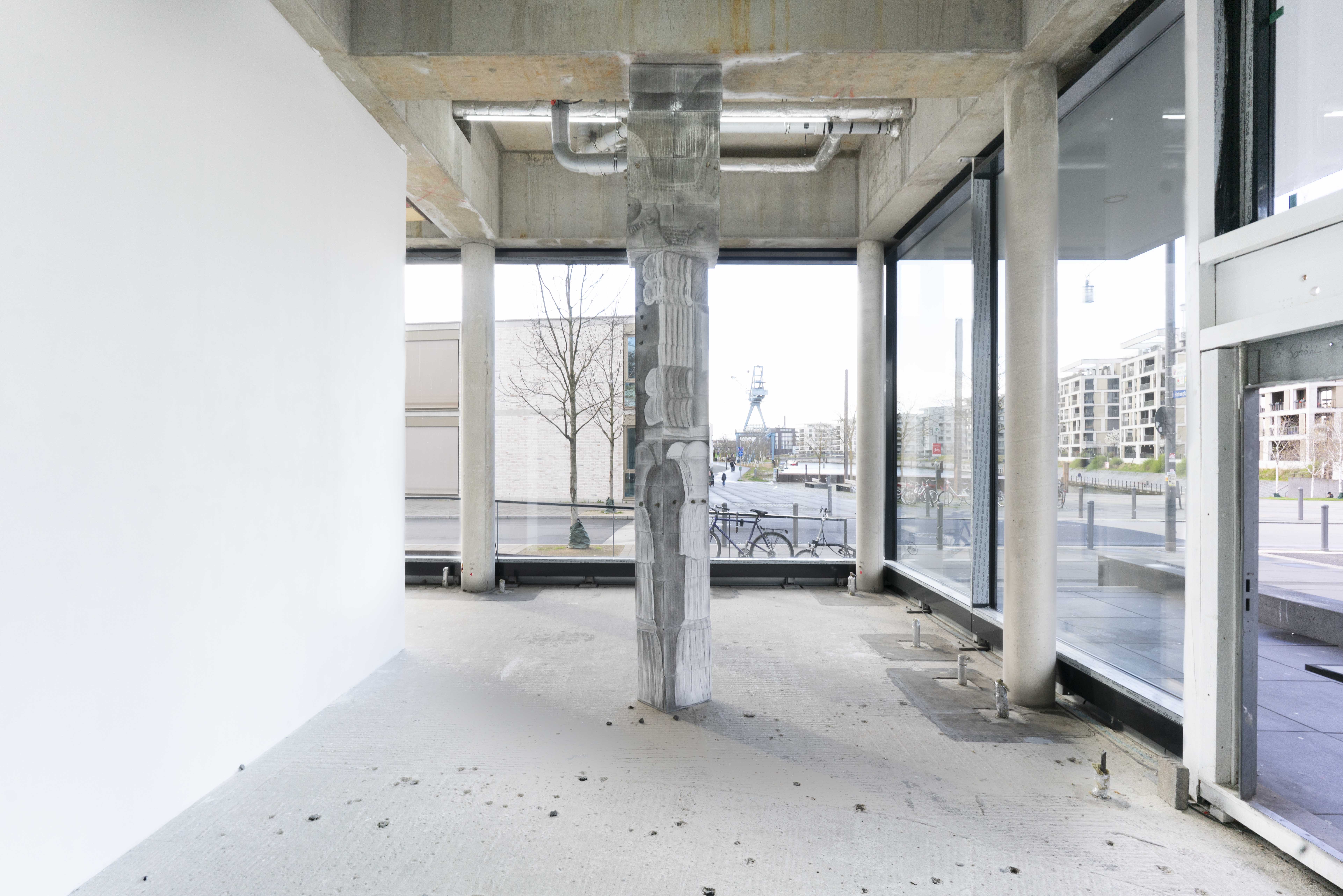 Daewoong Kim die Säule, 2024 Kartons, Klebeband, Kohle, Stein Cardboard boxes, adhesive tape, charcoal, stone