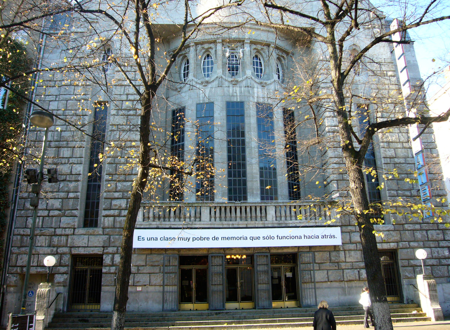 Es una clase muy pobre de memoria que sólo funciona hacia atrás, 2006