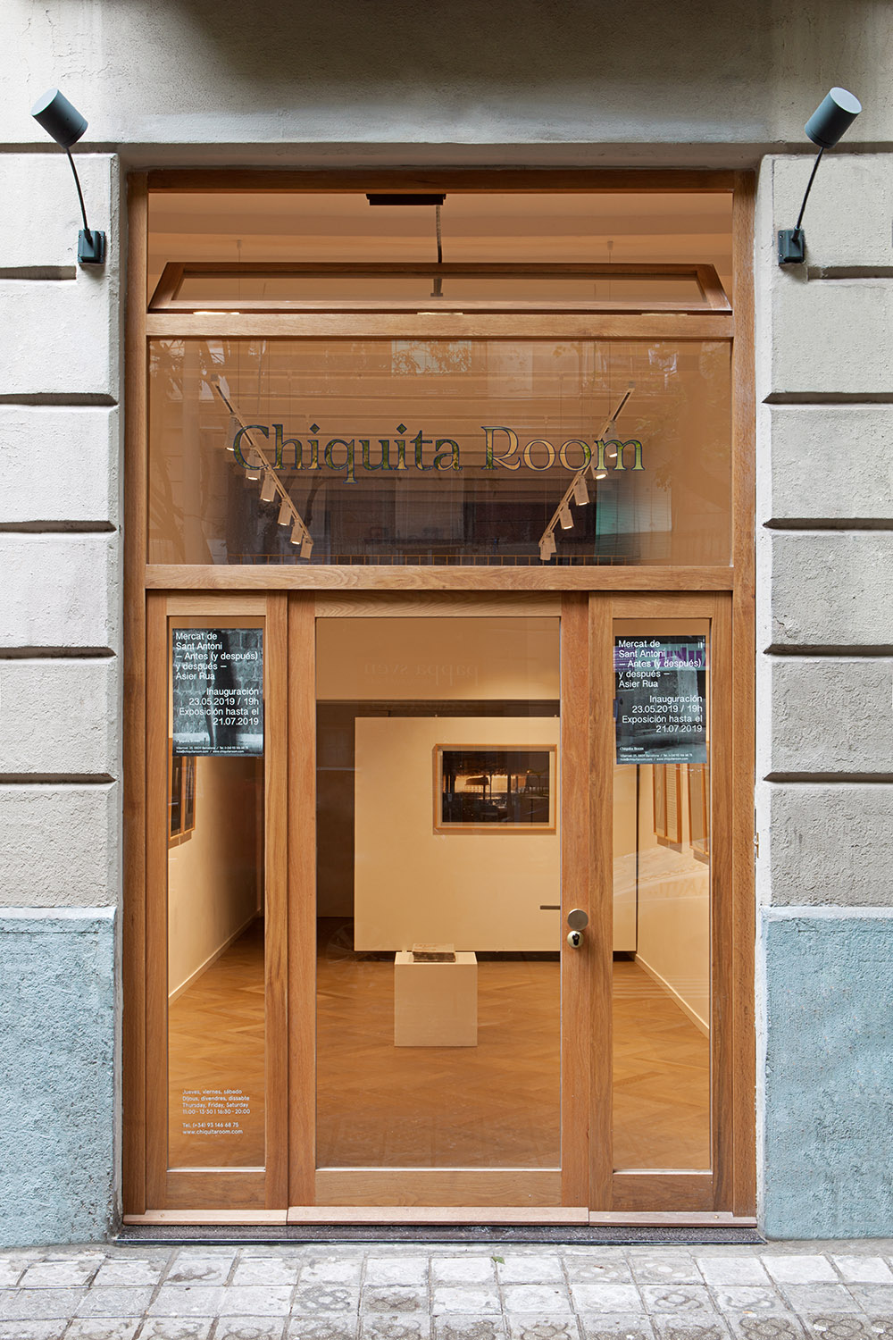 Exhibition at ChiquitaRoom gallery in Barcelona of the project Mercat Sant Antoni, Before and (after) and after, 2019