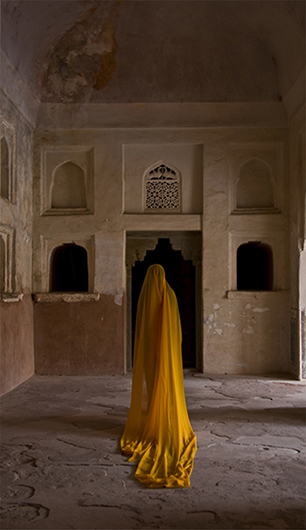 Amer Fort and She III, 35.7 × 62cm