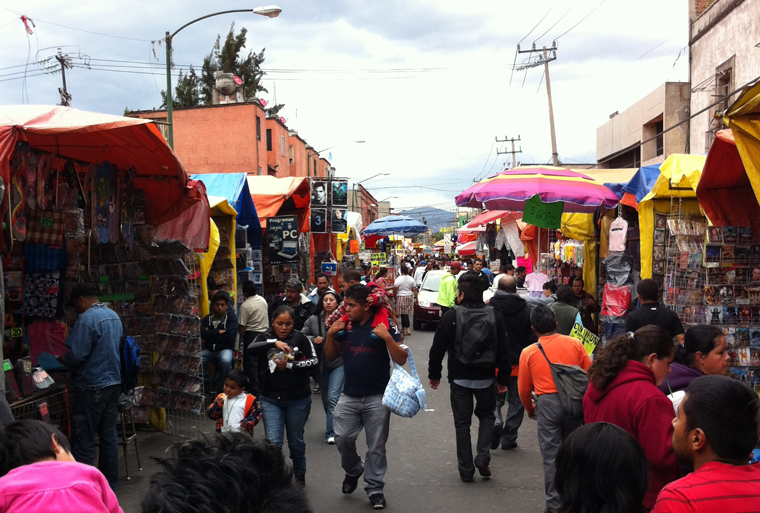 a side entrance to tepito // the lowest density of vendors to be found in the market