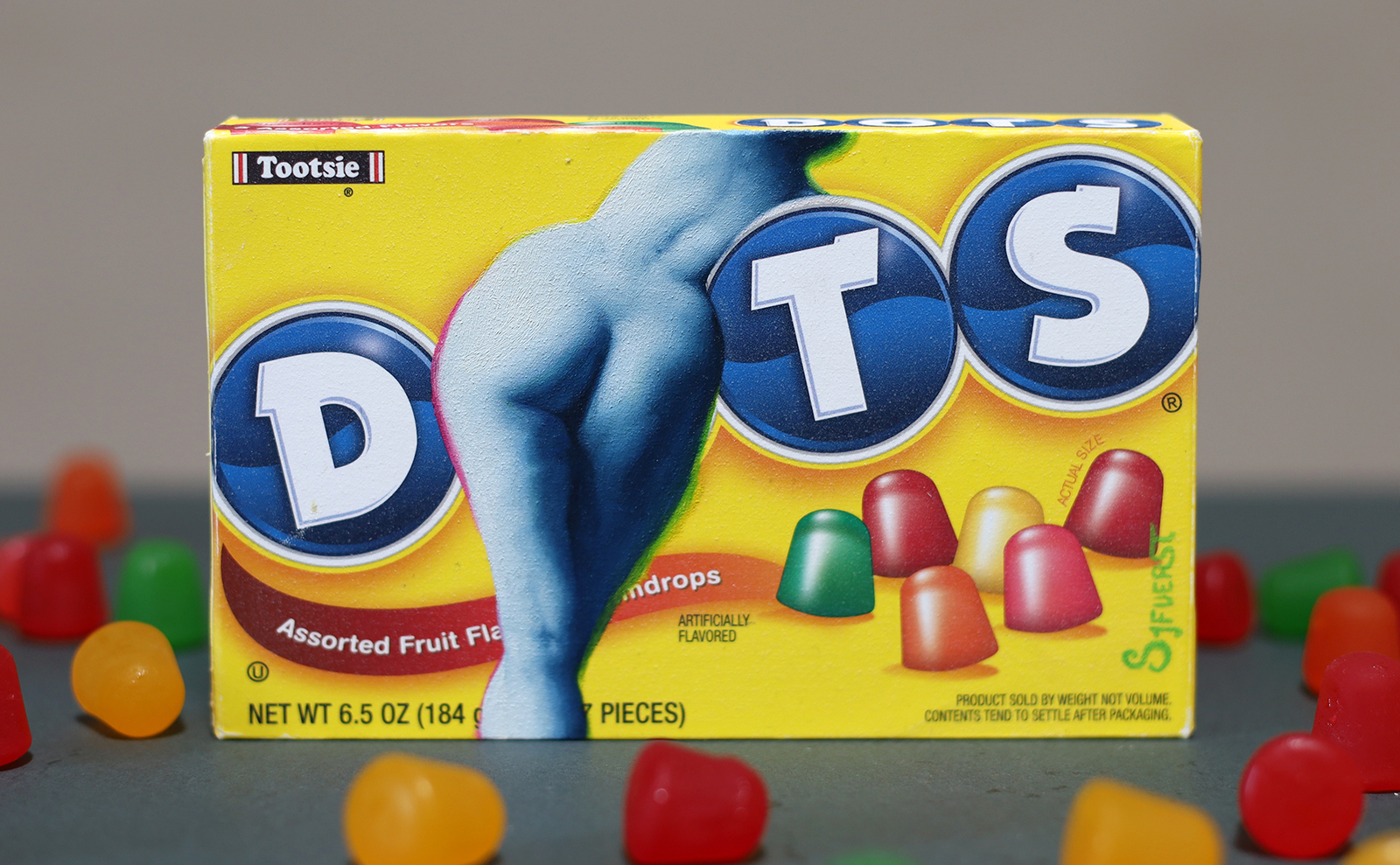 'Dots'. Oil paint on primed candy box. 15 x 9.5 cm