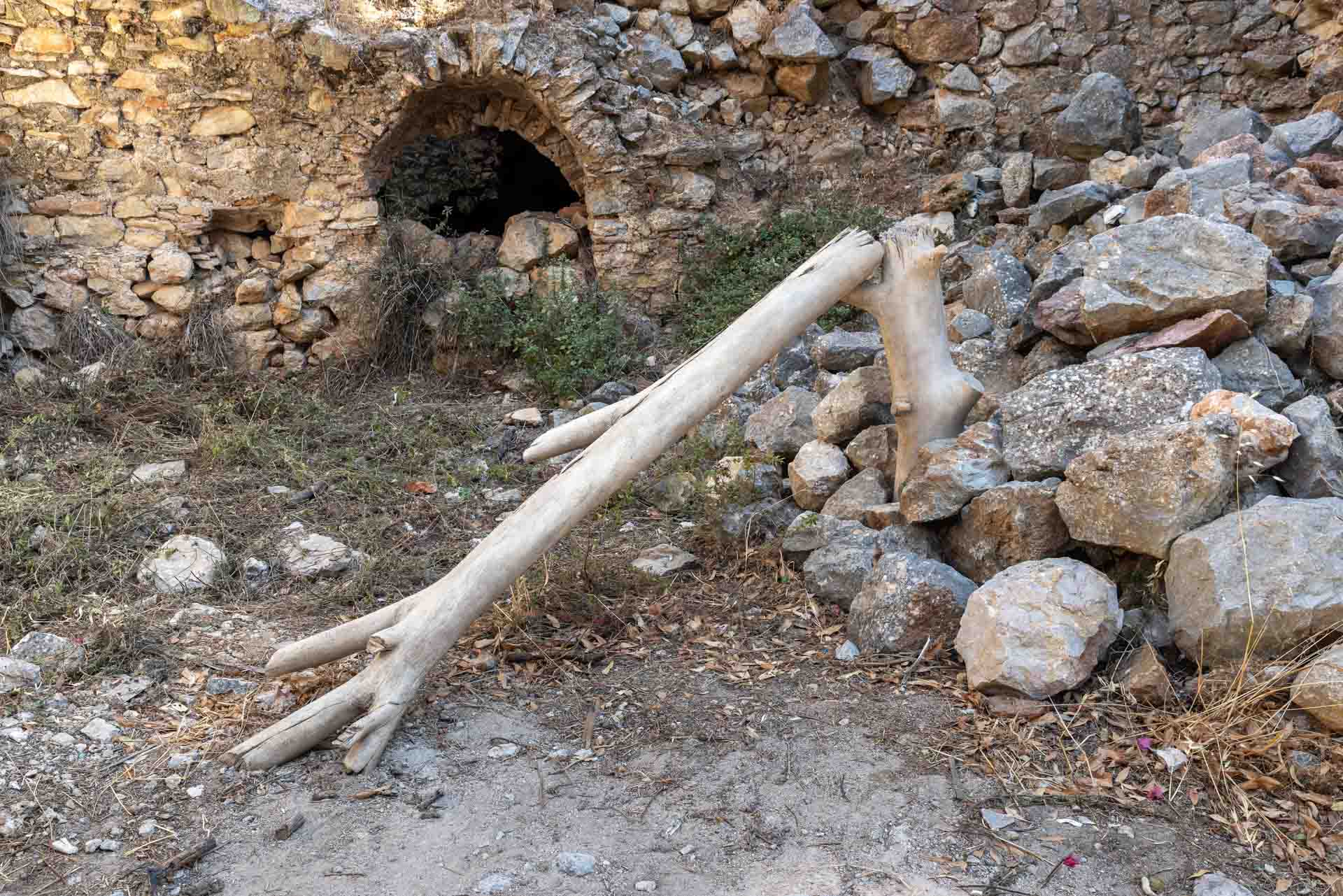 Andreas Lolis, 11:49am, 2024, New commission for My Dreams Were Dashed Against Your Walls, DEO projects, Chios Island, Greece. Courtesy of the artist, DEO Projects, and the Breeder. Photo: Nikos Alexopoulos