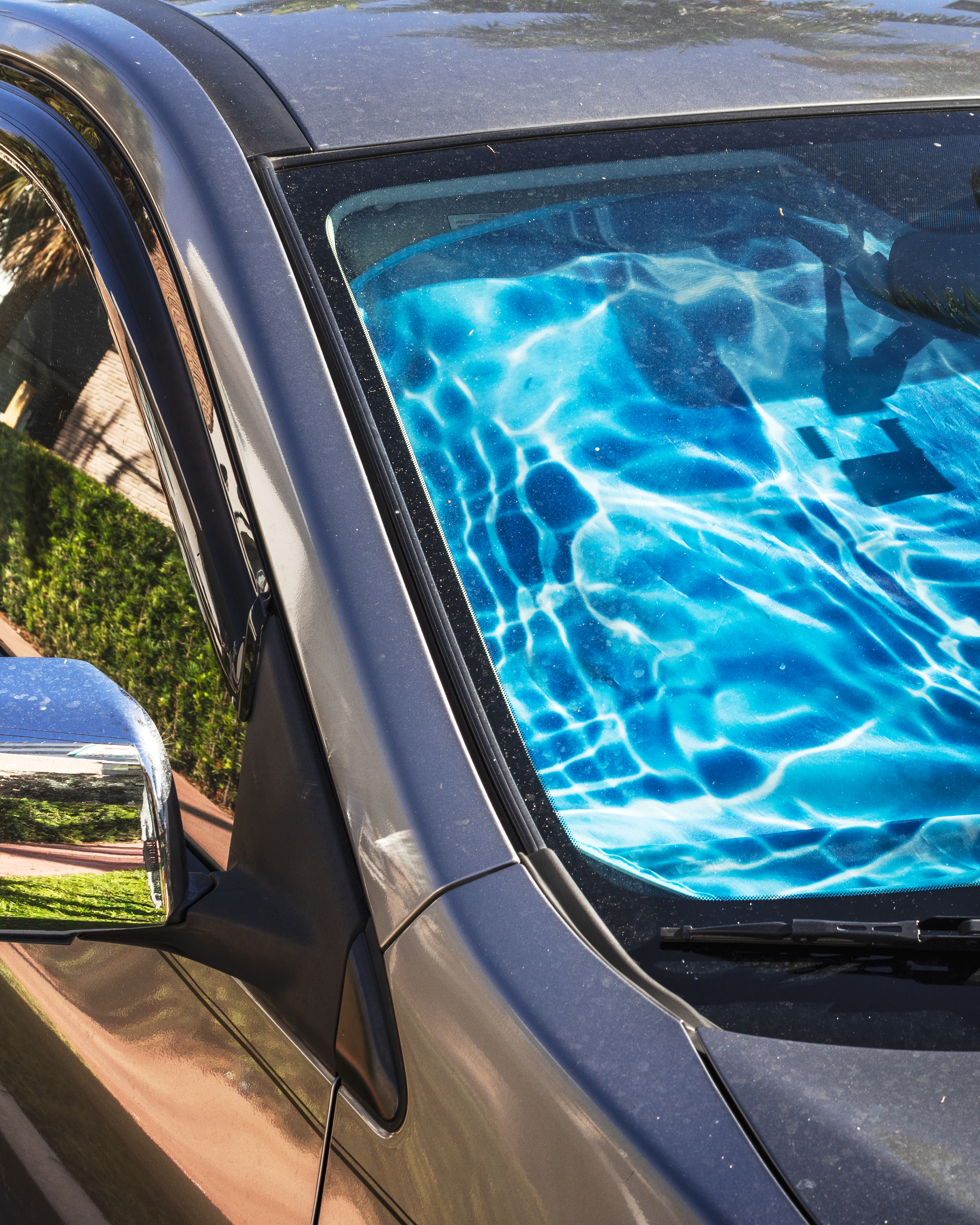 Water Shade, 2018. Dye-sublimation print on aluminum 40 x 32 inches Edition of 5.