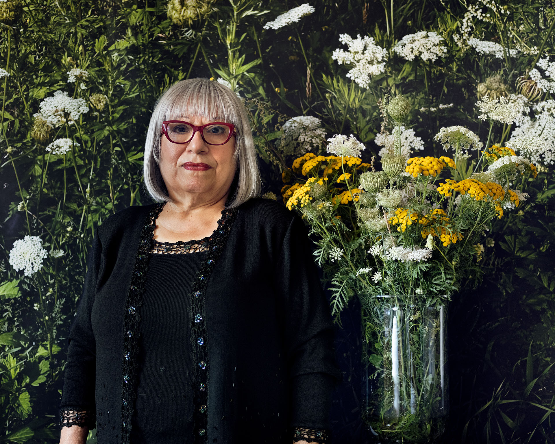 Pina Albanese, Family Portrait, 32 x 40 inches/pouces, digital inkjet print, impression jet d'encre numérique, Goose Village, 2022