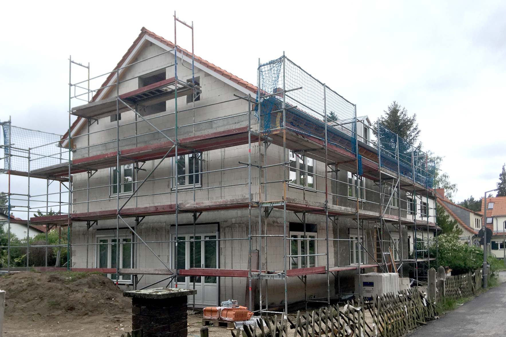 Baustelle: Erweiterung und Umbau des bestehenden Gebäudes