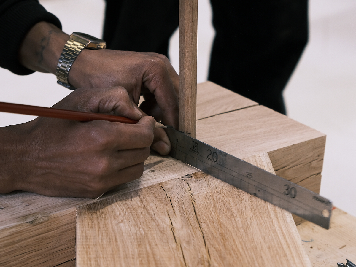 ....les trous s'alignent et les pièces sont parfaitement solidarisées.