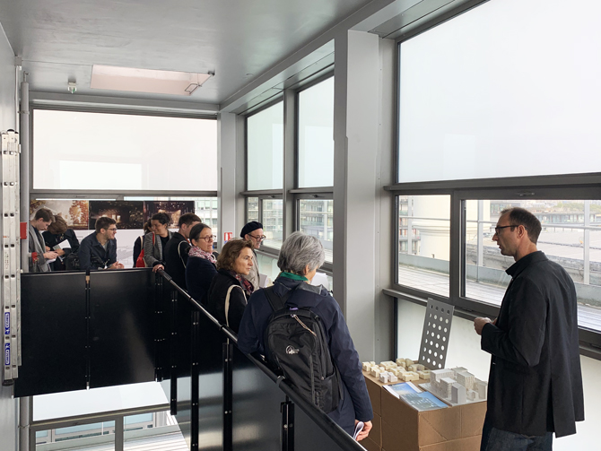 17/10/2019 - REPORTAGEEn prévision des Journées Nationales de l'Architecture, nous avons été ravis d’accueillir Mme Corinne Langlois, sous-directrice à l'architecture au Ministère de la Culture, dans notre agence parisienne mentionnée aujourd'hui par Le Monde