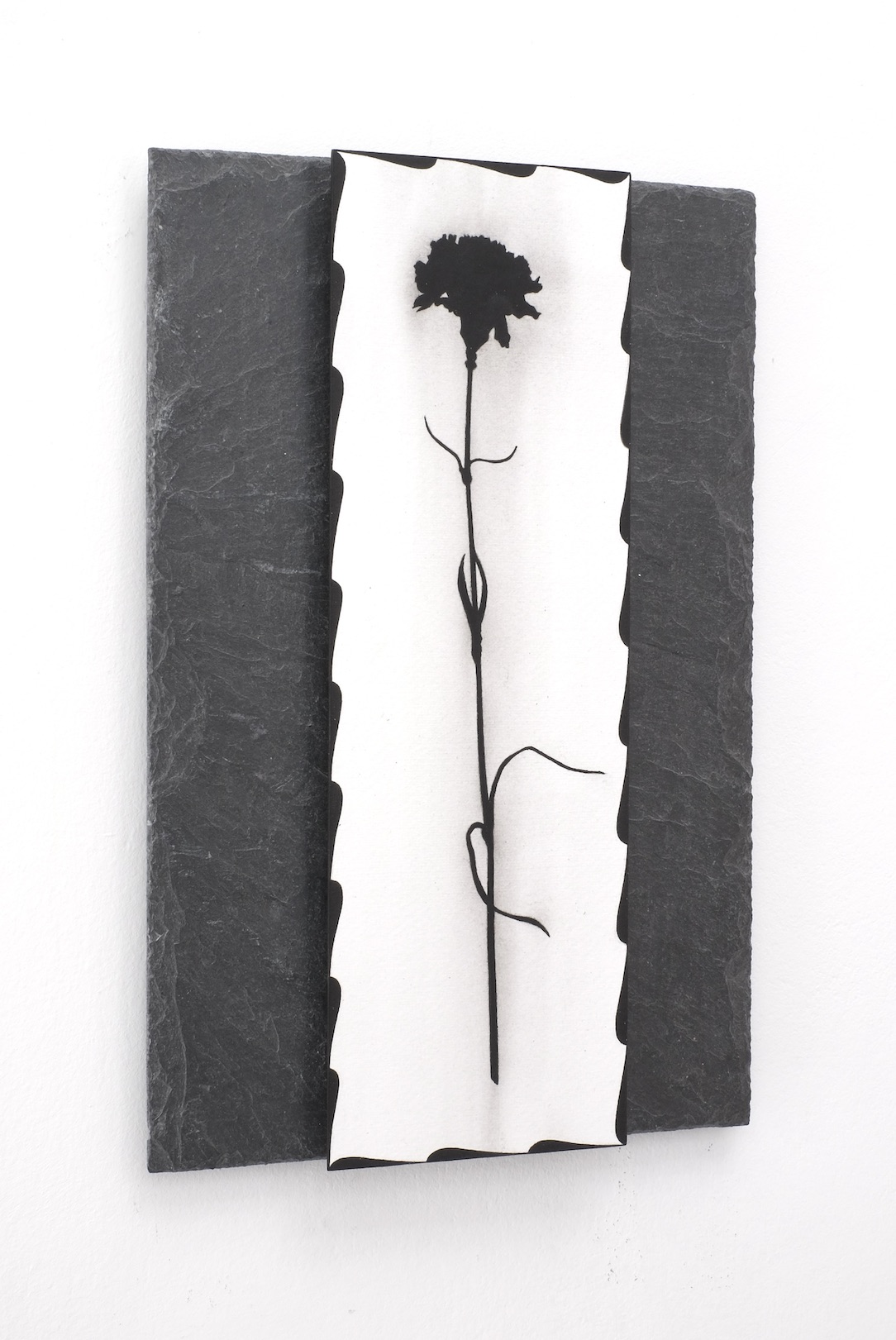 ‘Motion meets motion’, 2023, acrylic on paper/aluminium and roof slate, 30 x 20 cm, private collection