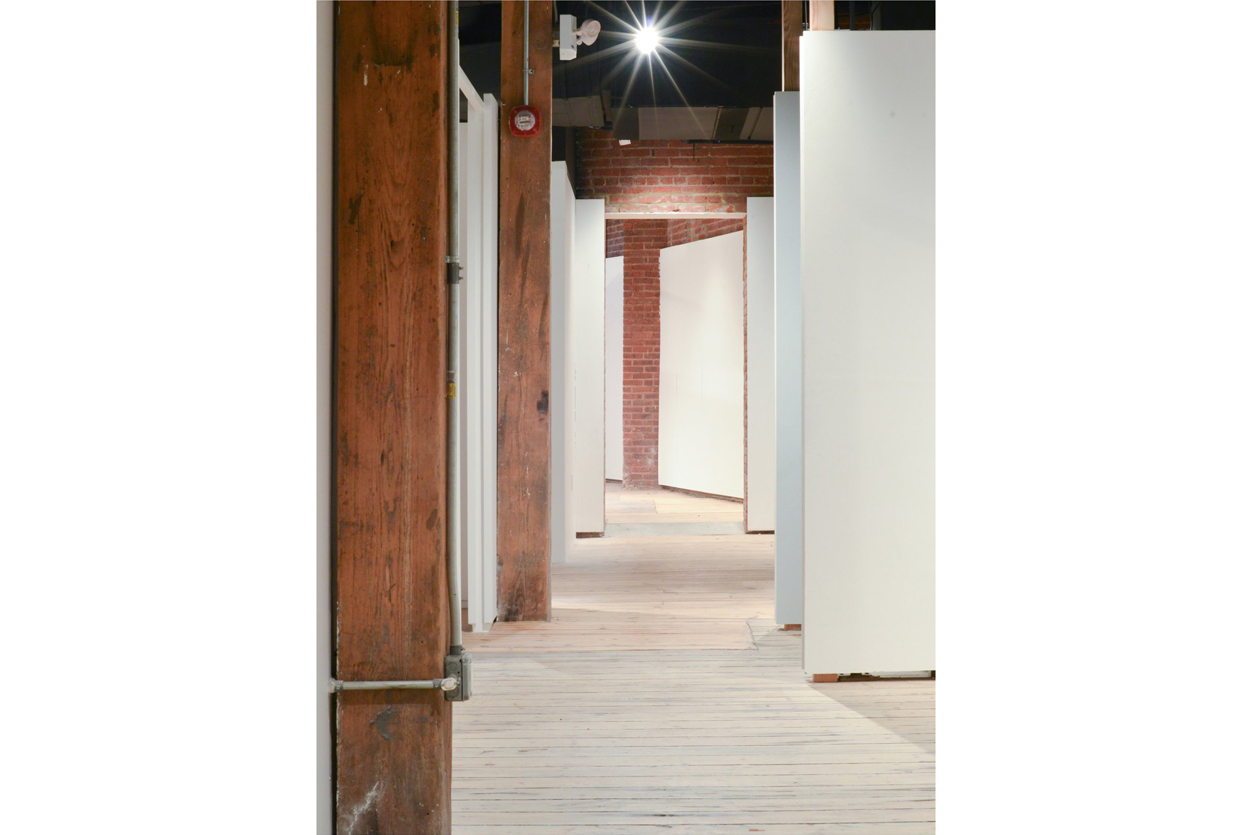 ● Views through entry partitions /1st Dibs, Terminal Showroom / Davies Toews Architecture / Role: Project Manager / Brooklyn, NY (2018)