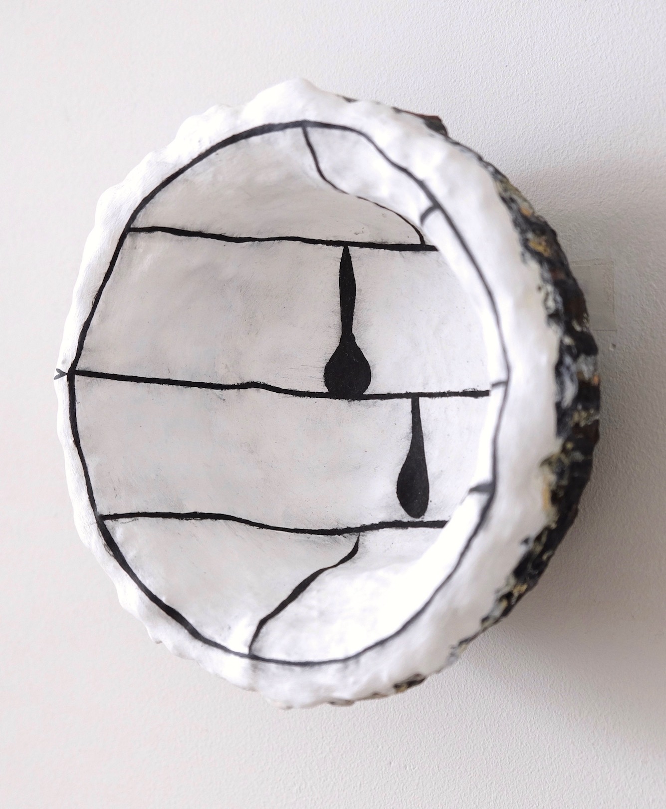 Untitled 2017, acrylic, alkyd and oil on plastic bowl, 18 x 18 x 8 cm, private collection