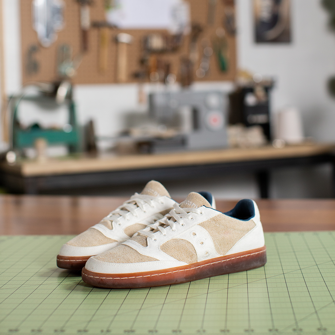 22 ABR — SAUCONY JAZZ COURT RFG: UNA ZAPATILLA HECHO CON 0% PLÁSTICO