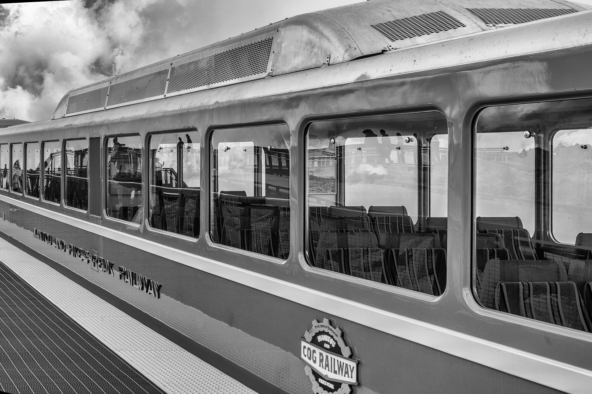 Train à crémaillère pour Pikes peak à 4 301 m d'altitude. Montagnes Rocheuses, Colorado.
