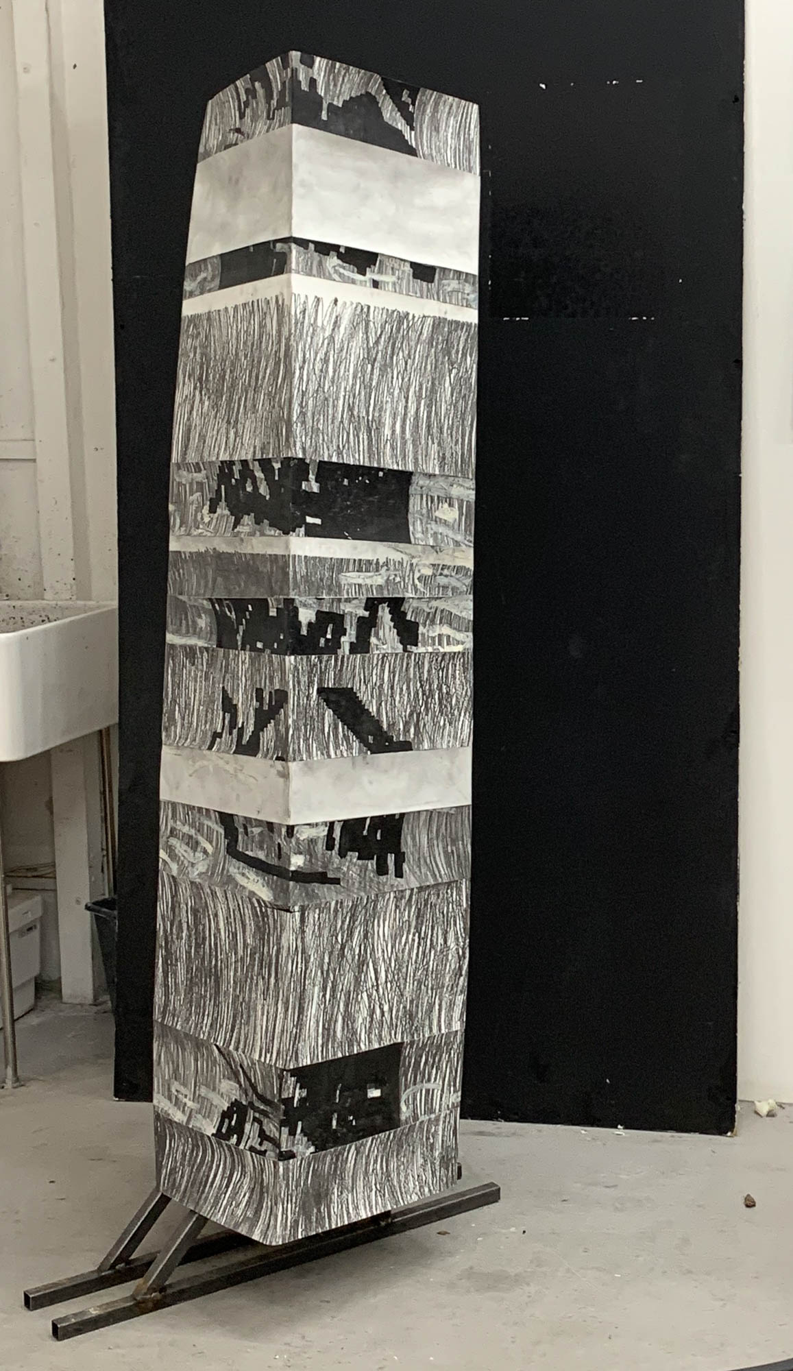 stratified, 2019, graphite, acrylic and oil bar on Fabriano, 36 x 36 x 180 cm. 