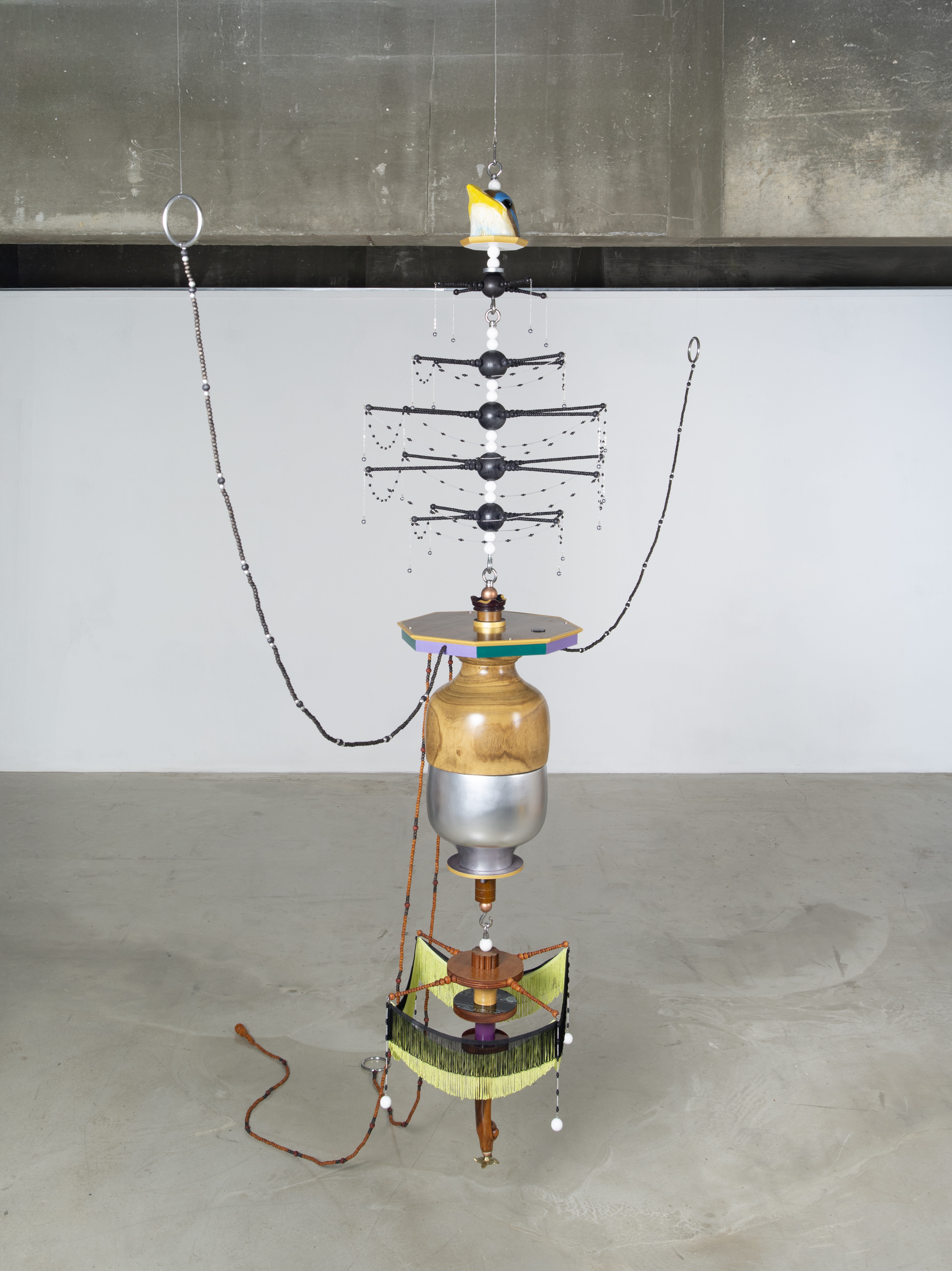 Round of Body (Antenna bird F) — Collected objects, acrylic on wood, ceramic, marvel, chain, metal ring, crystal radio, 249(H) x 250 x 130cm, Dimensions variable, 2025 