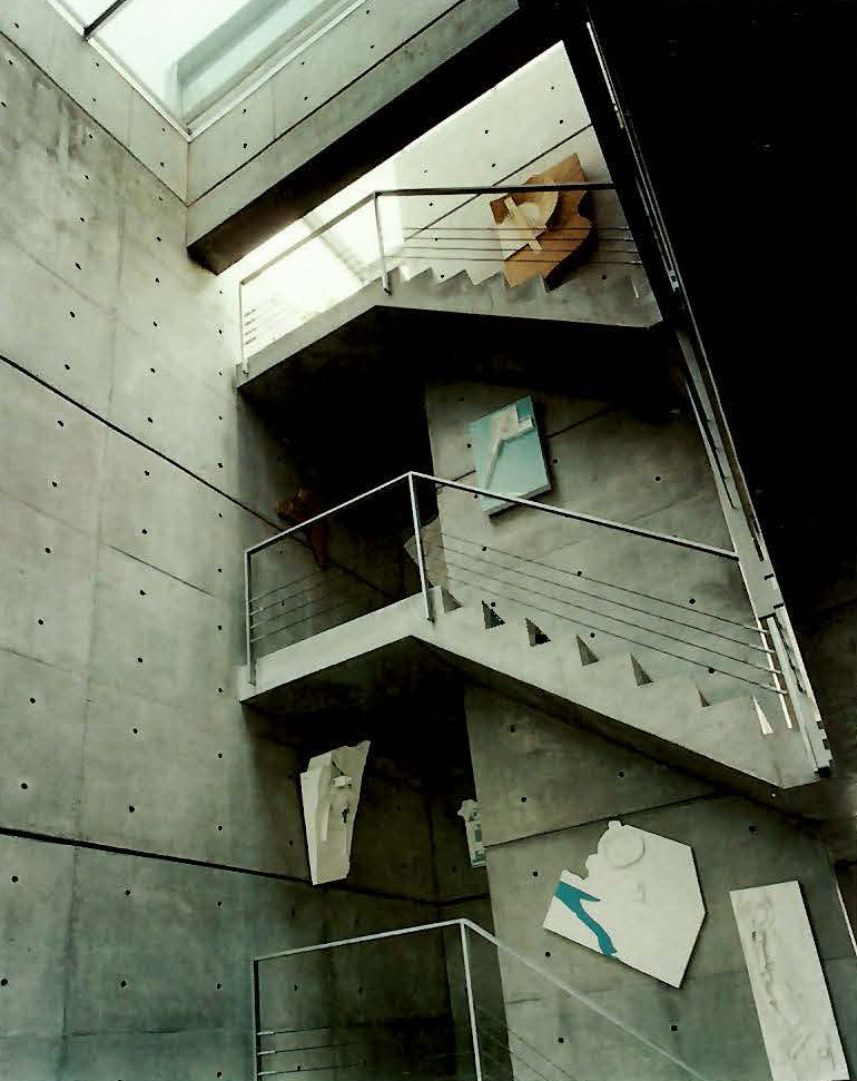 Staircase in Atelier in Oyodo II - de architects