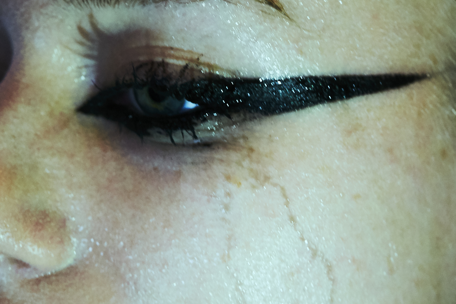 Beauty Papers - Serena Becker