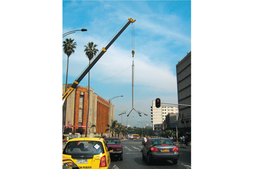 Tatzu Nishi. Candelabro. 2007